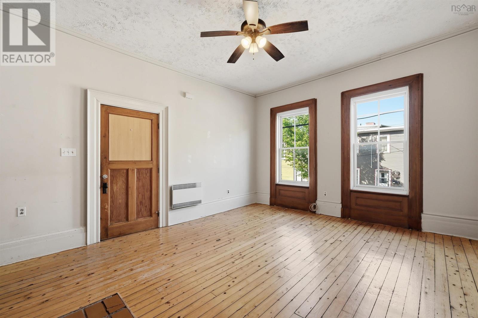 2048 Creighton Street - 20