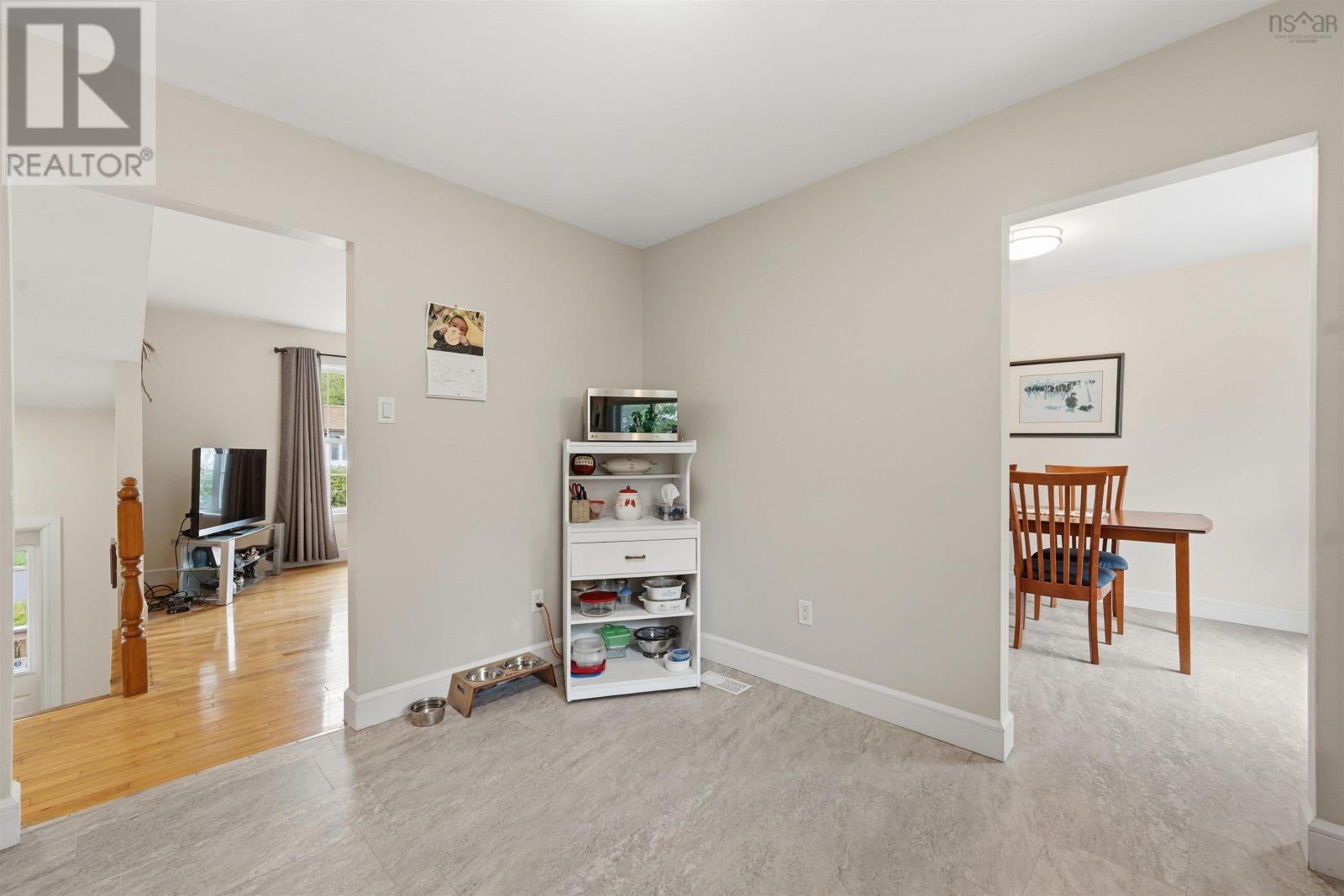 54 Cartier Crescent - 15
