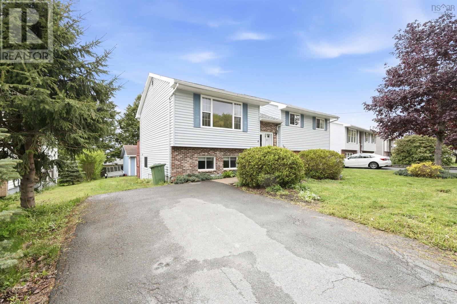 54 Cartier Crescent - 3