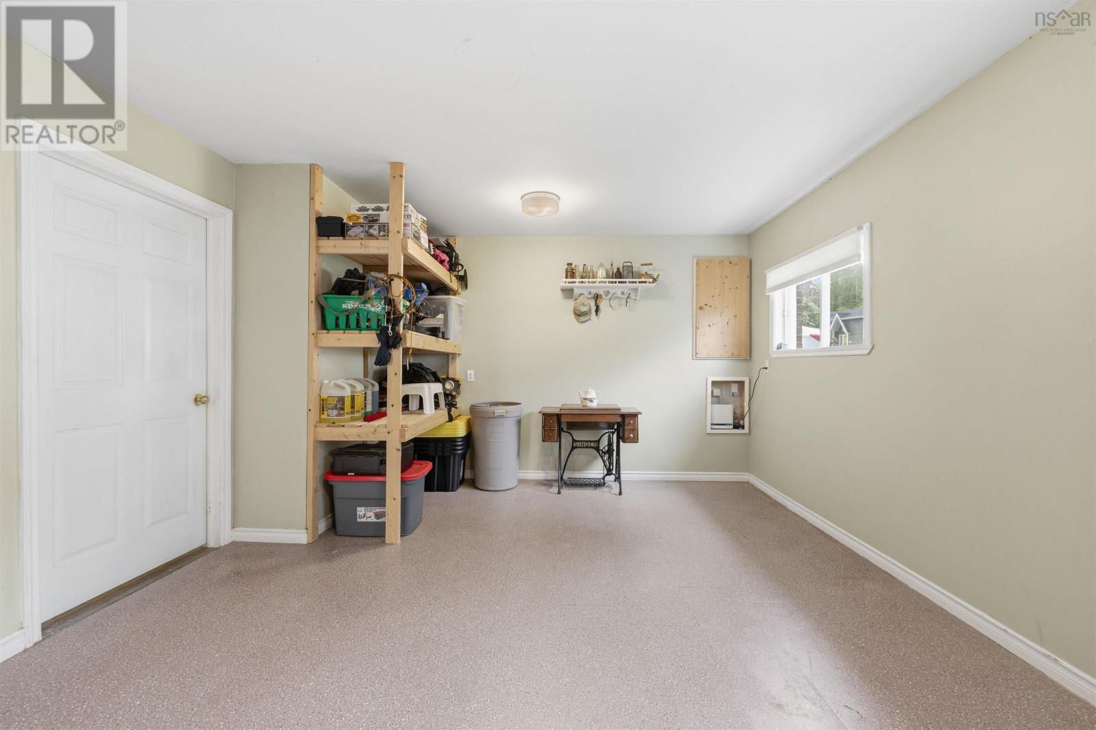 54 Cartier Crescent - 34