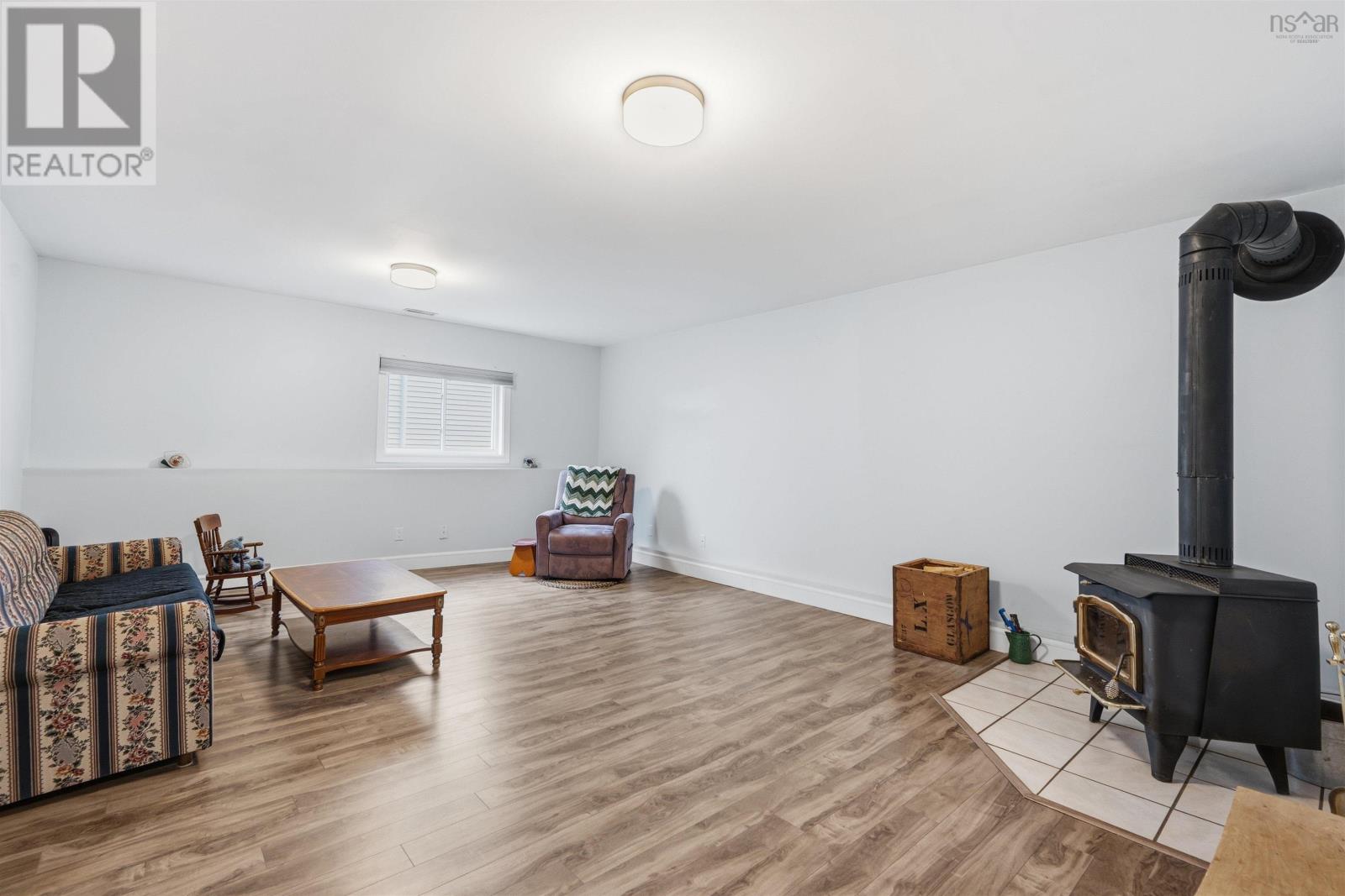 54 Cartier Crescent - 26