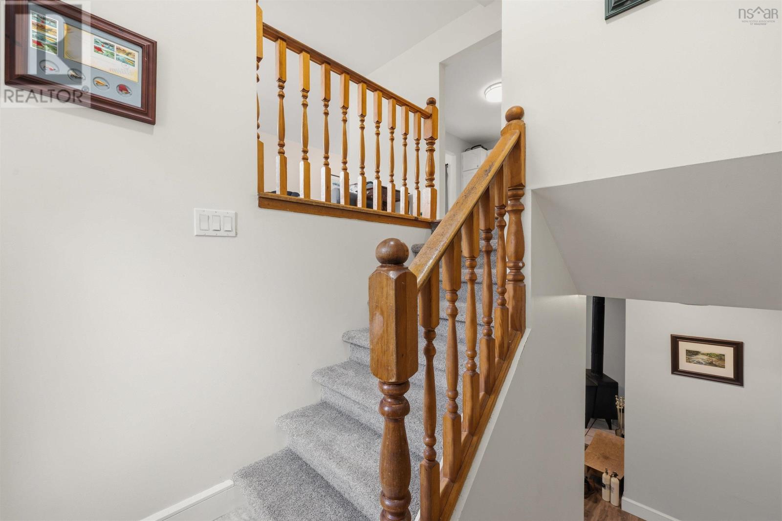 54 Cartier Crescent - 4
