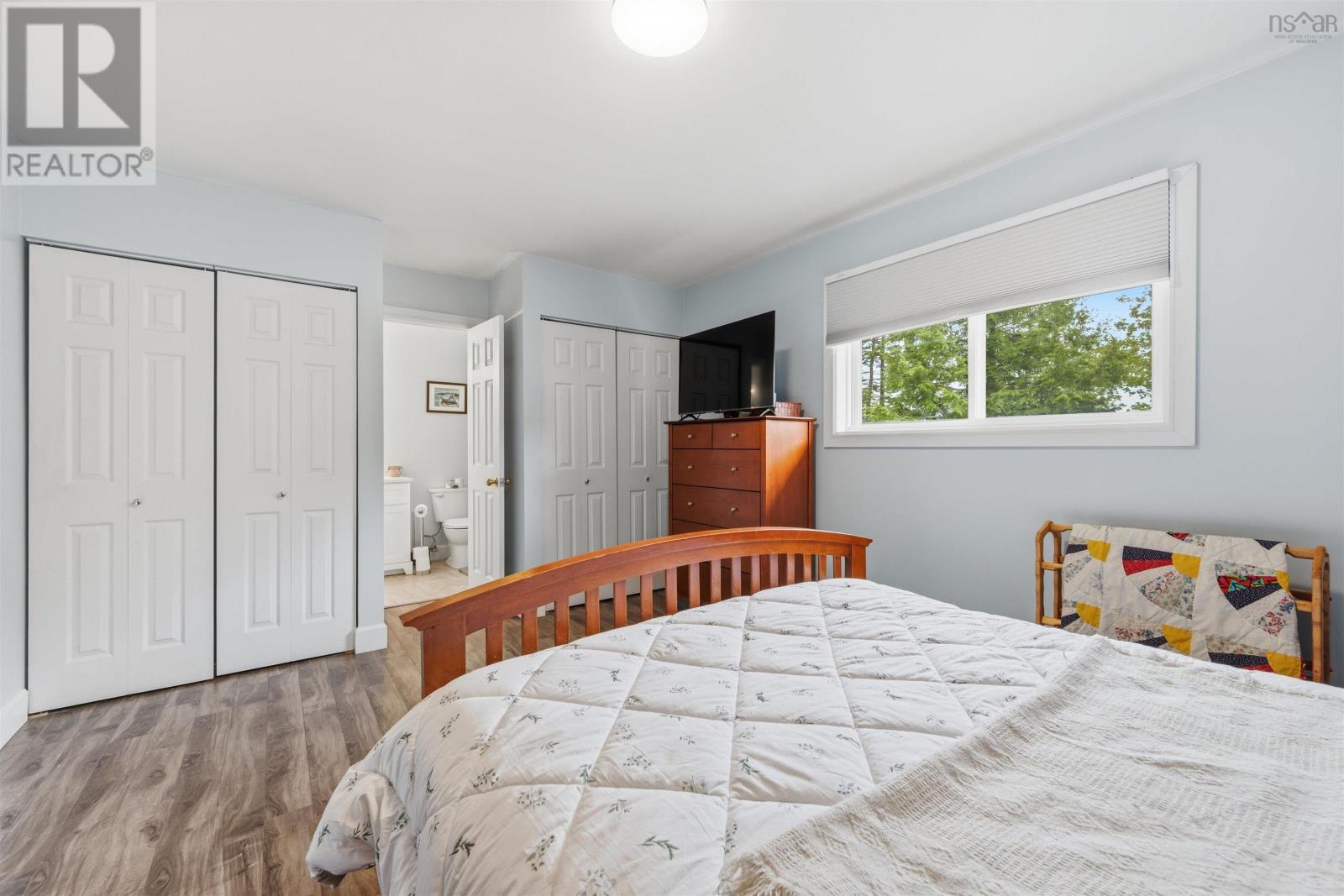 54 Cartier Crescent - 24