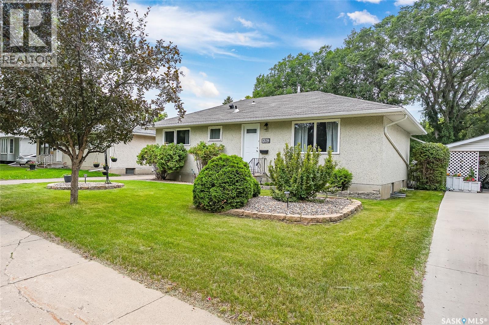 1309 I AVENUE N - 1