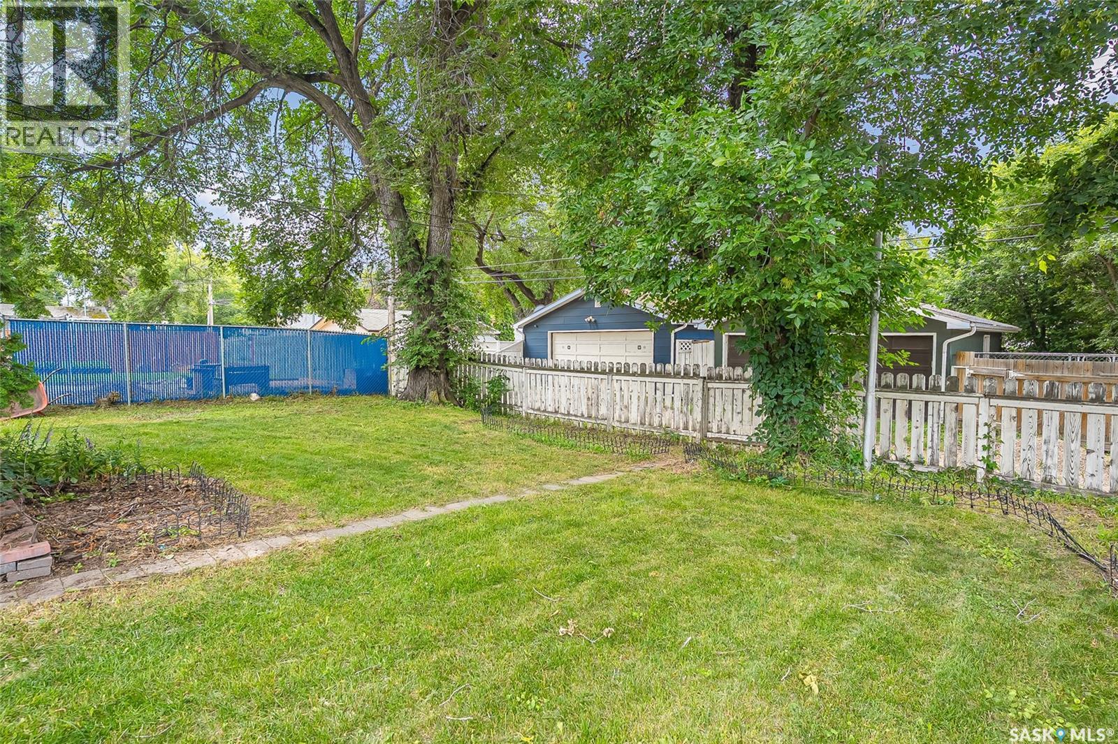 1309 I AVENUE N - 33