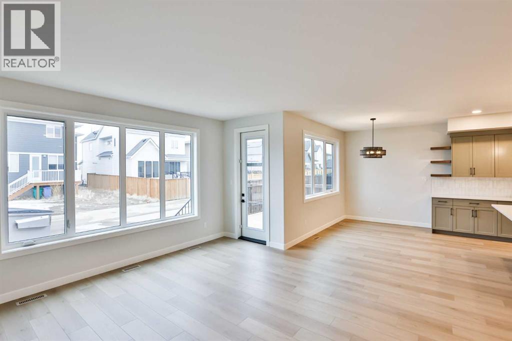 668 Devonia Road W - 13