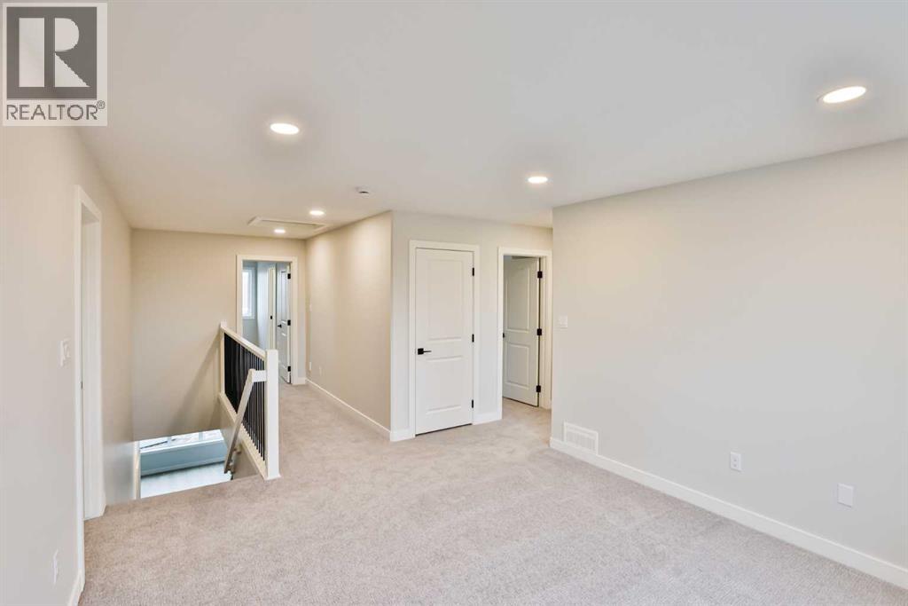 668 Devonia Road W - 16