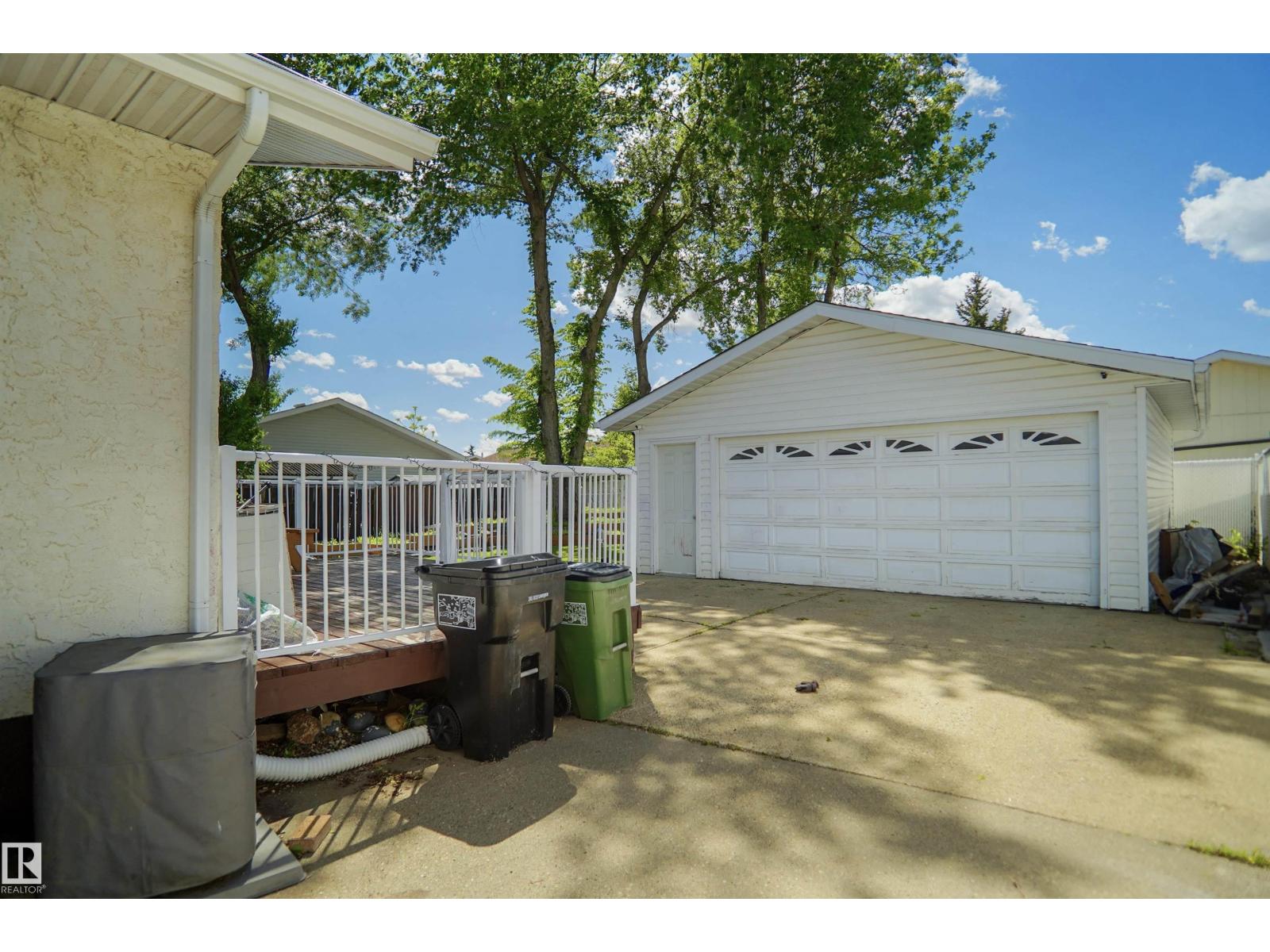13524 26 ST NW - 36