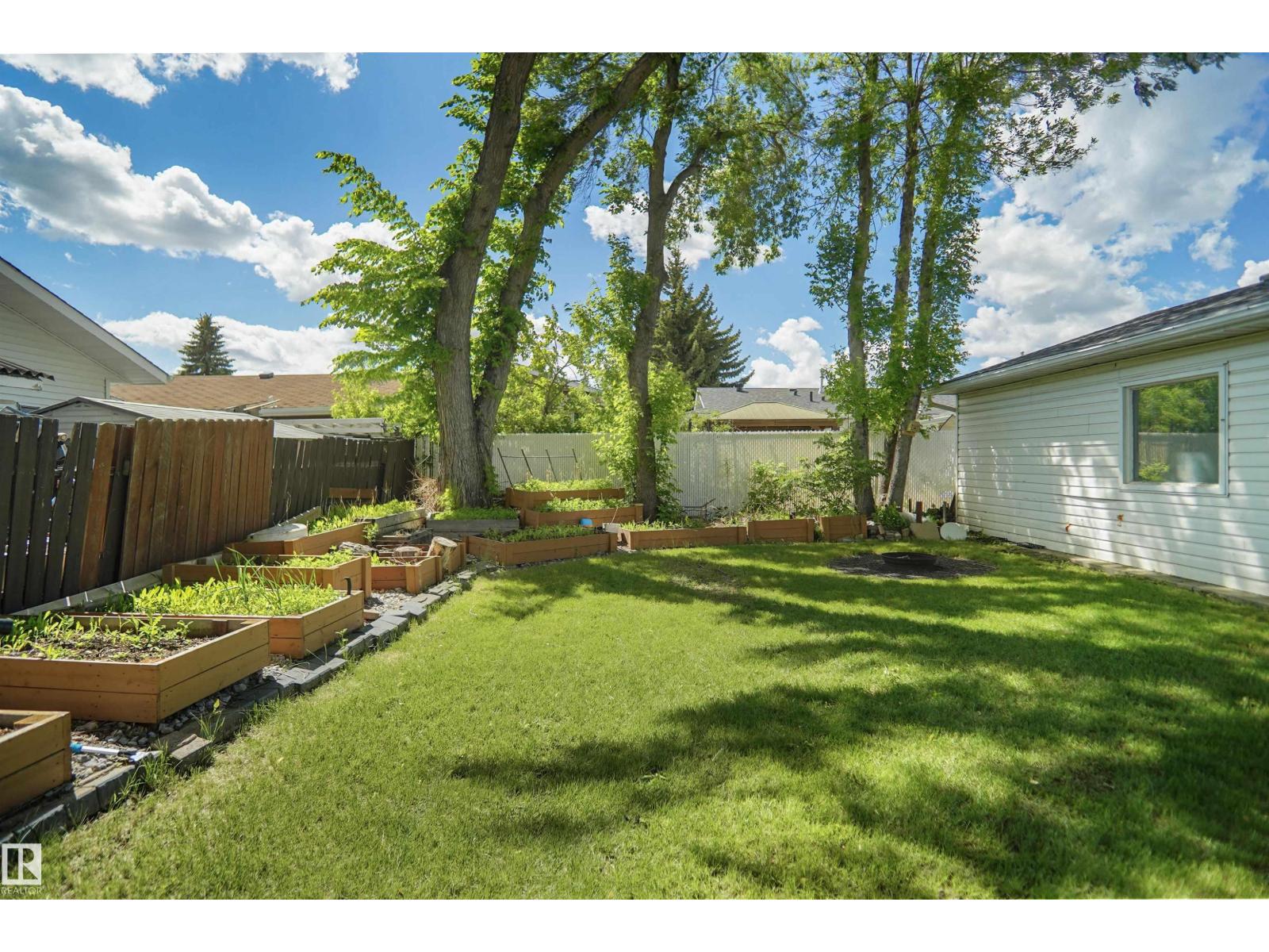 13524 26 ST NW - 40