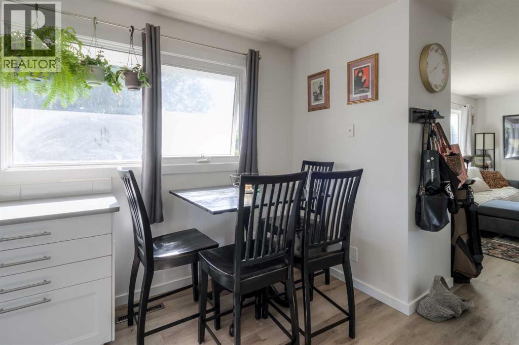 830 9 Street N - 12