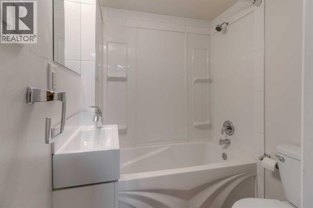 830 9 Street N - 32