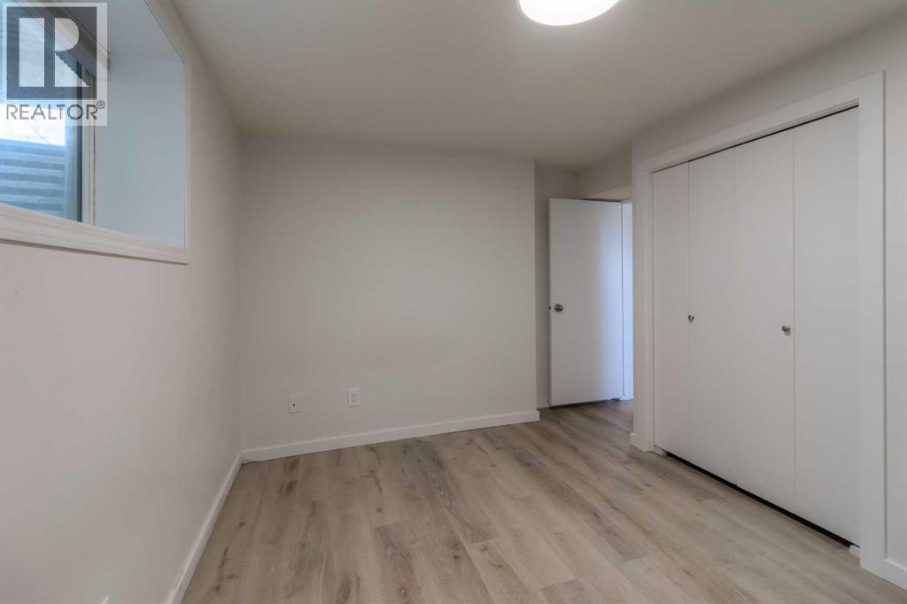 830 9 Street N - 30