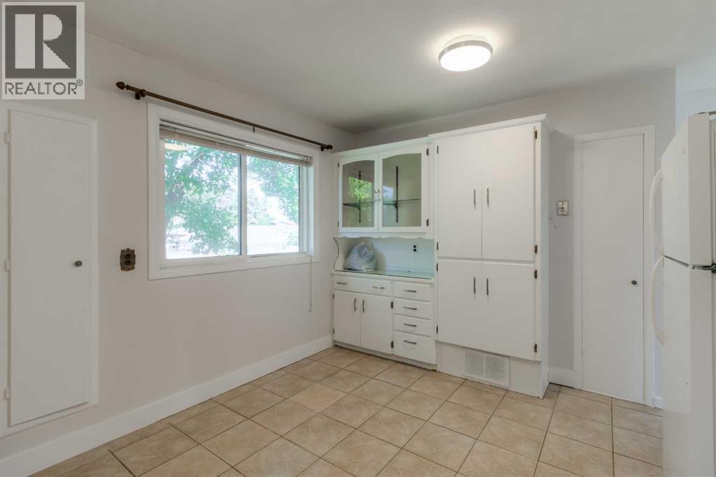 630 10 Street N - 11