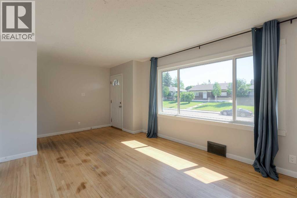 630 10 Street N - 7