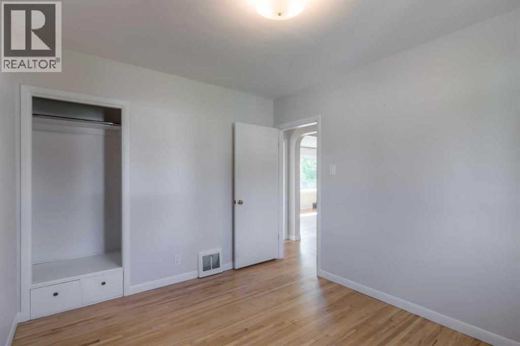 630 10 Street N - 15