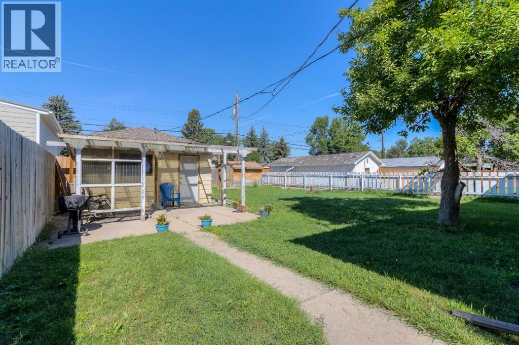 630 10 Street N - 31