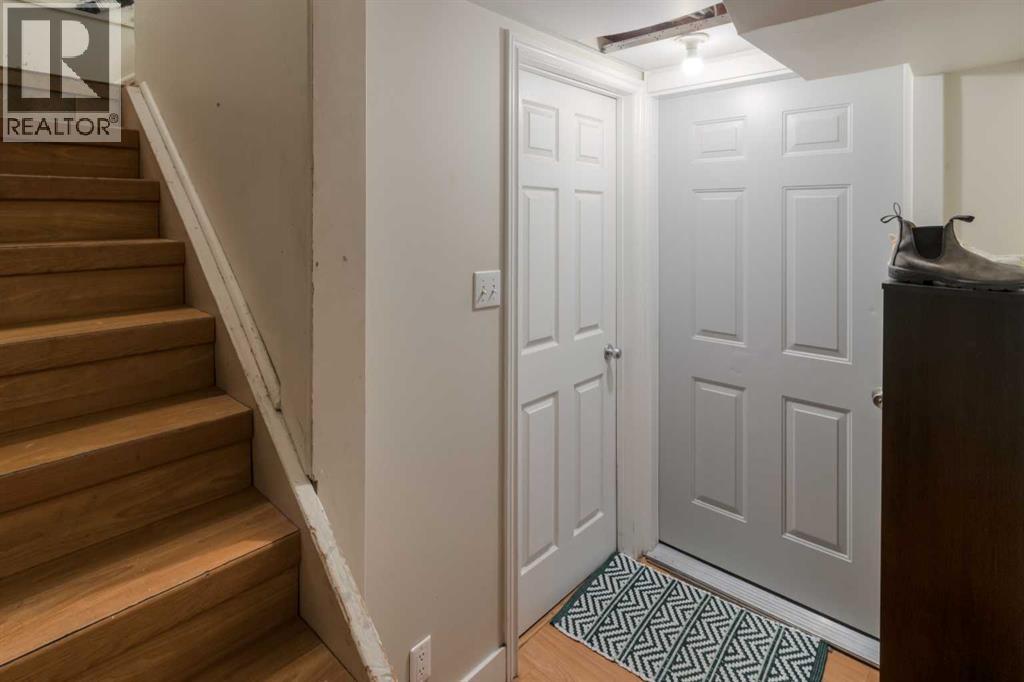 630 10 Street N - 30