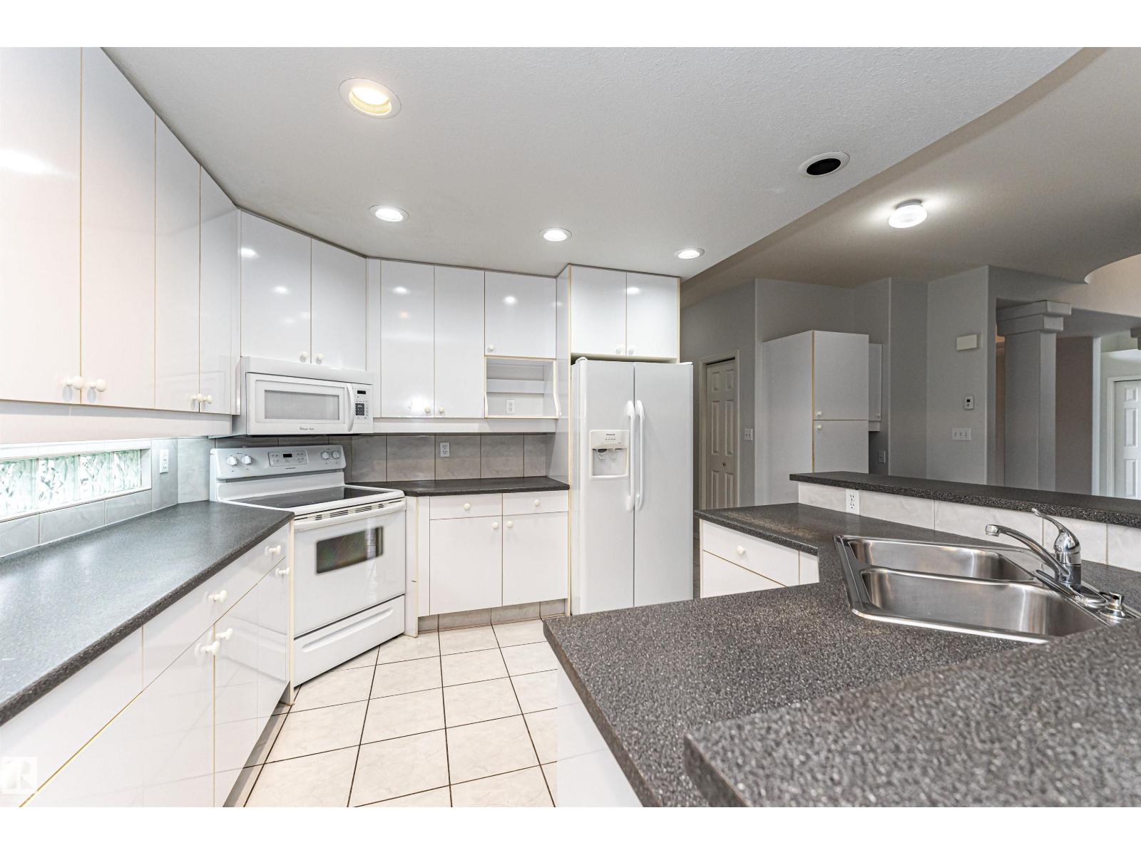 300 FERRIS WY NW - 30