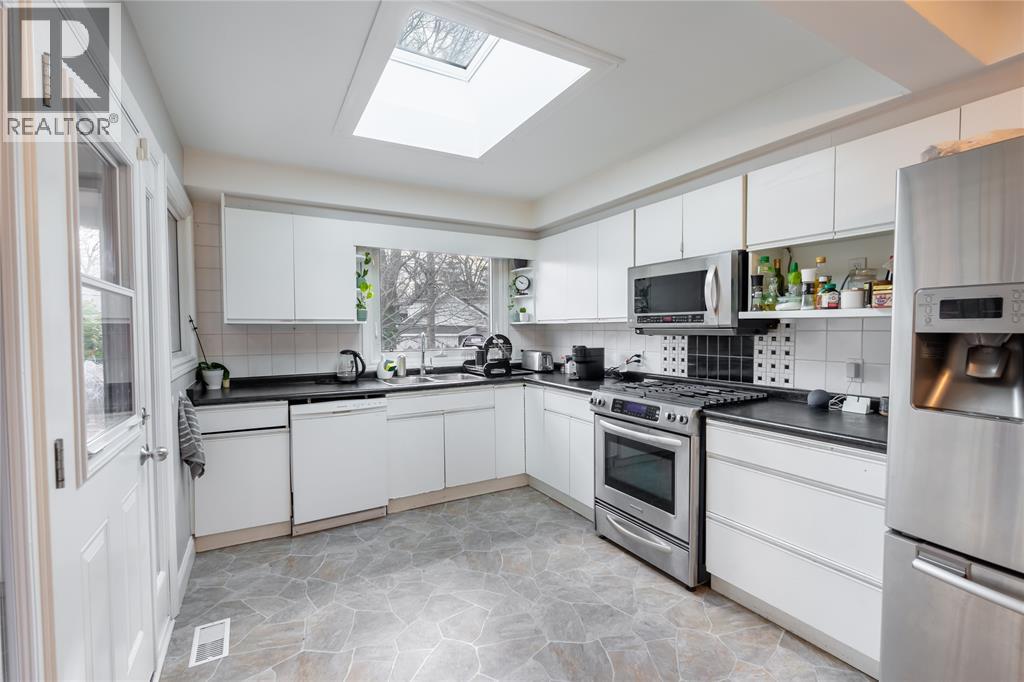 1174 Colborne ROAD - 11