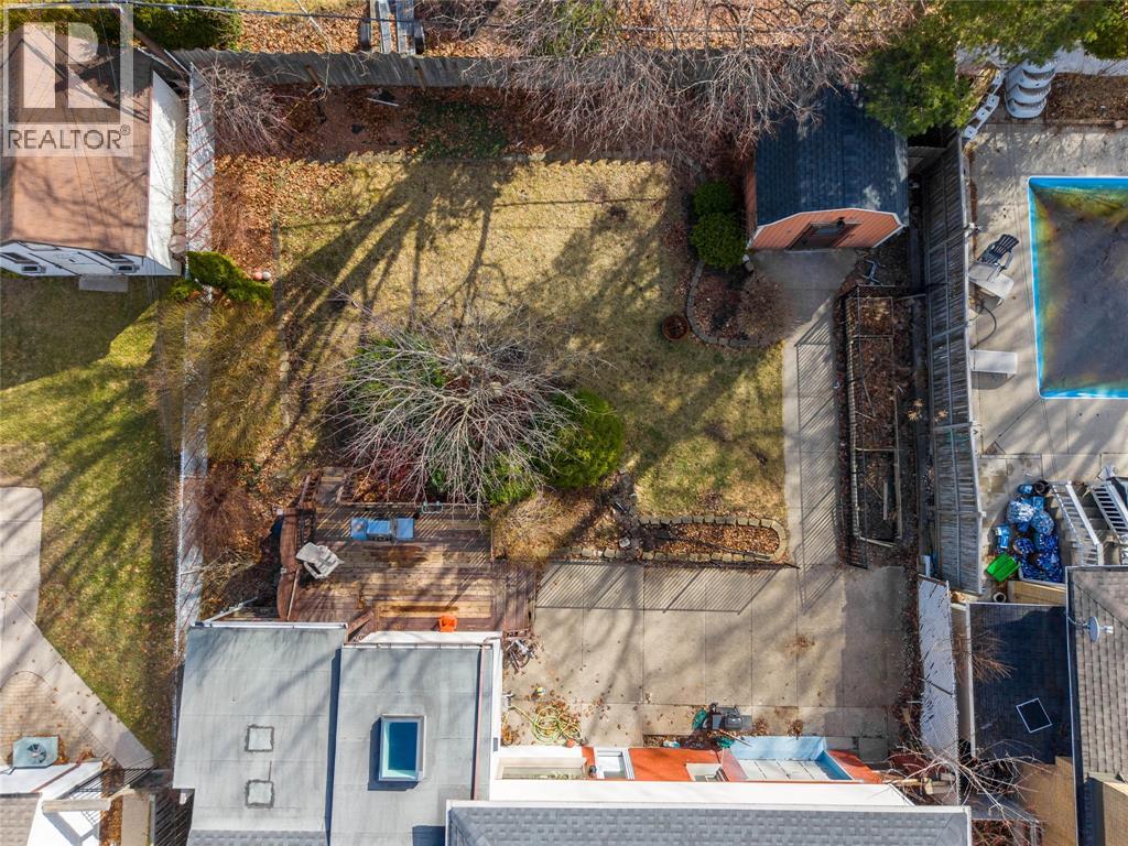 1174 Colborne ROAD - 42