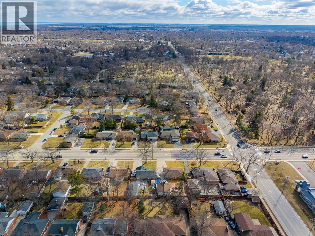 1174 Colborne ROAD - 47