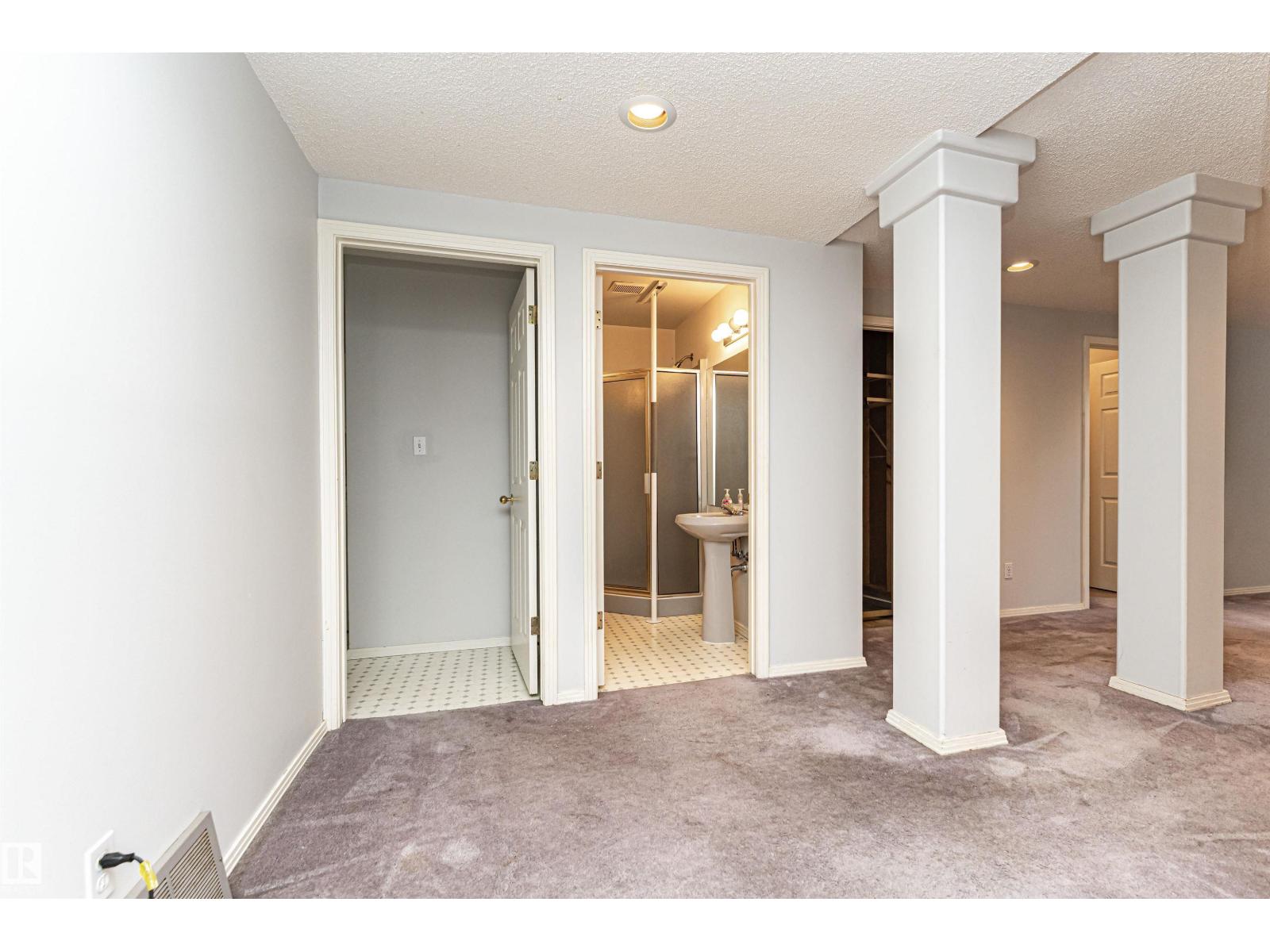 300 FERRIS WY NW - 51