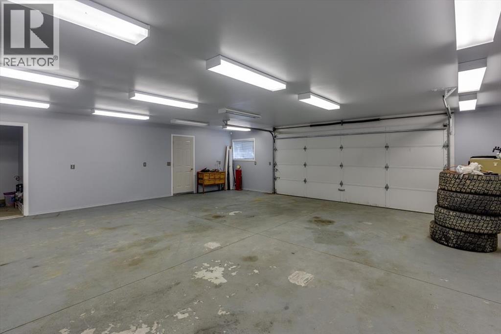 29104 Highway 27 - 40