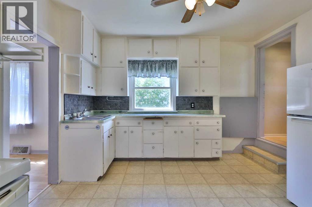 4910 44 Street - 9