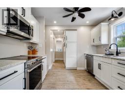 Mud room - 496 County Rd 34, Ruthven, ON N0P2G0 Photo 9