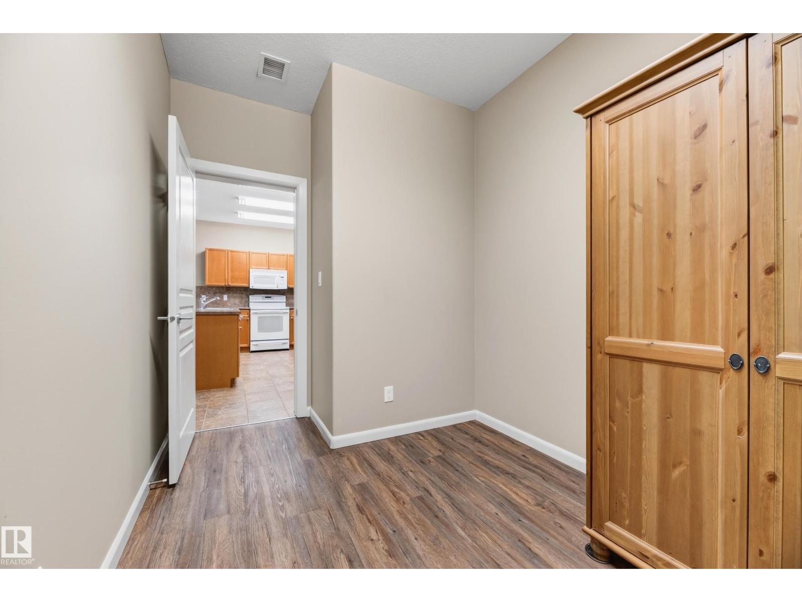 #425 400 PALISADES WY - 28