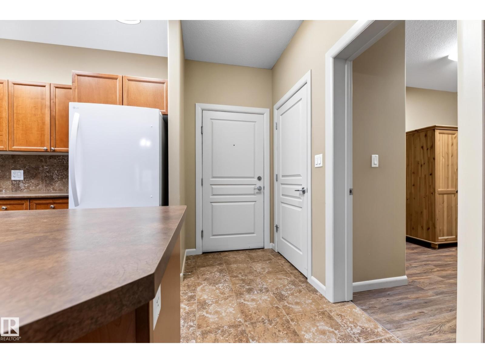 #425 400 PALISADES WY - 6