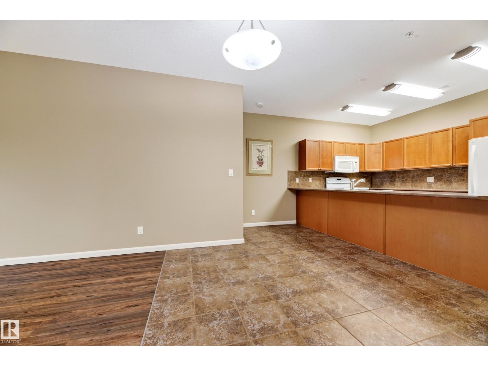 #425 400 PALISADES WY - 11