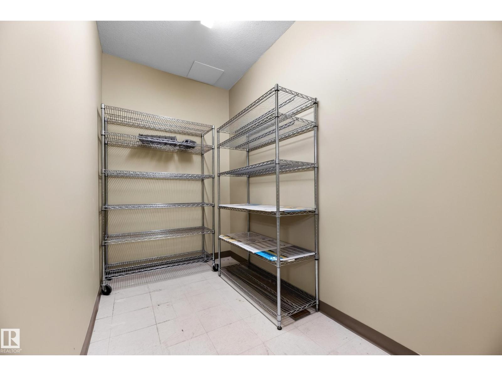 #425 400 PALISADES WY - 37