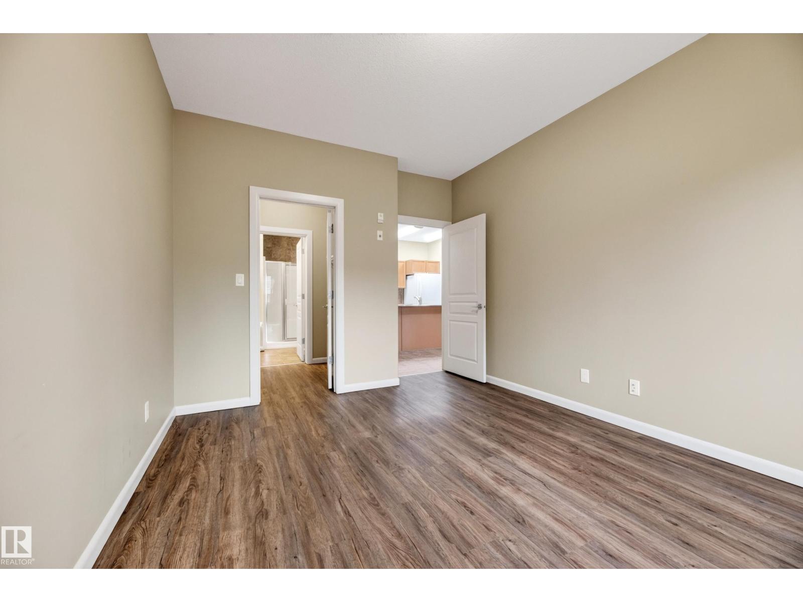#425 400 PALISADES WY - 19