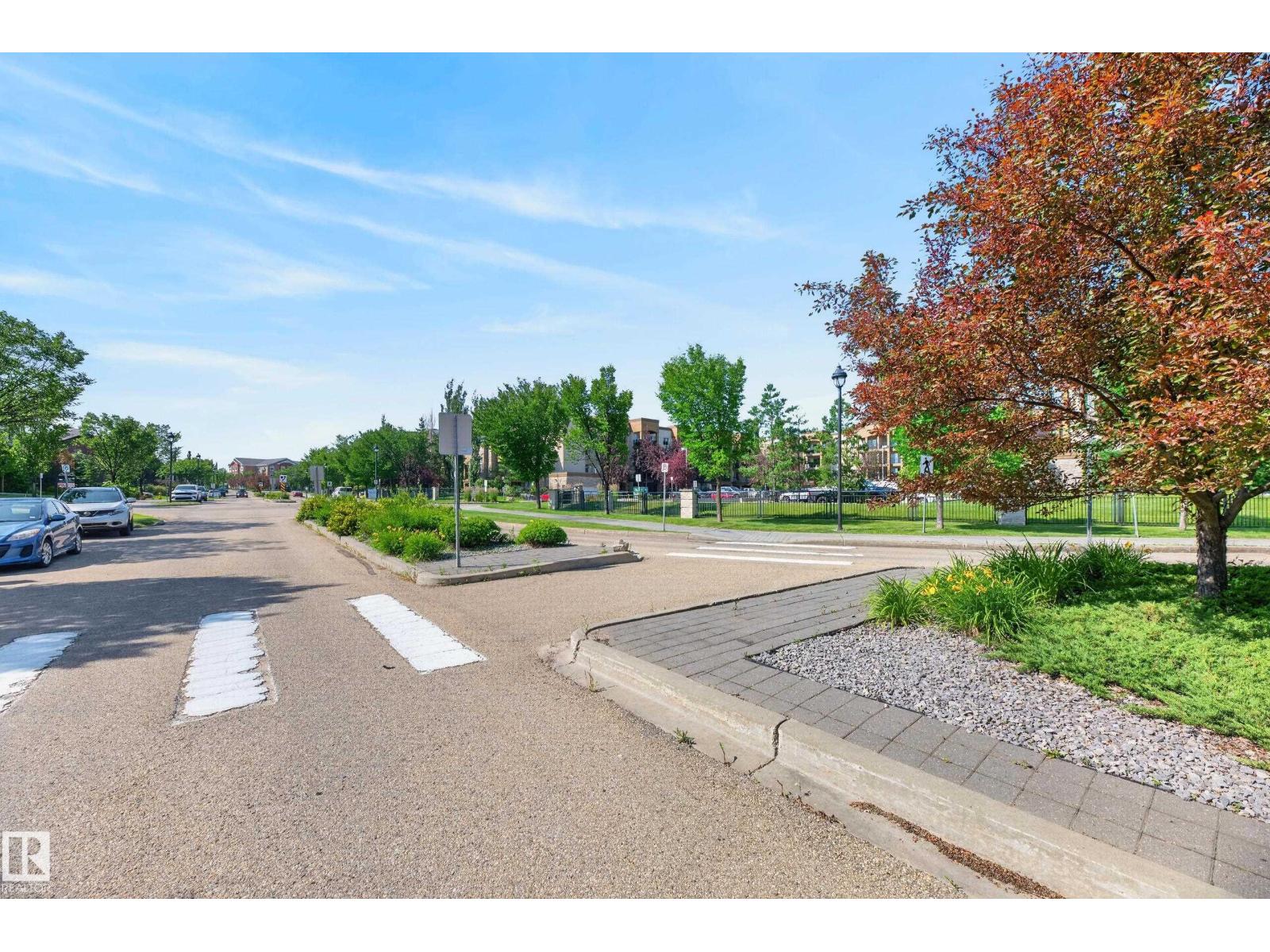#425 400 PALISADES WY - 63