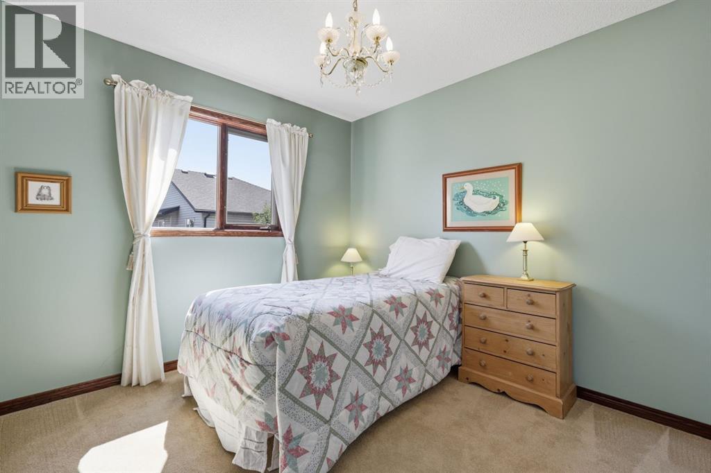 12 Valley Glen Heights NW - Image 30