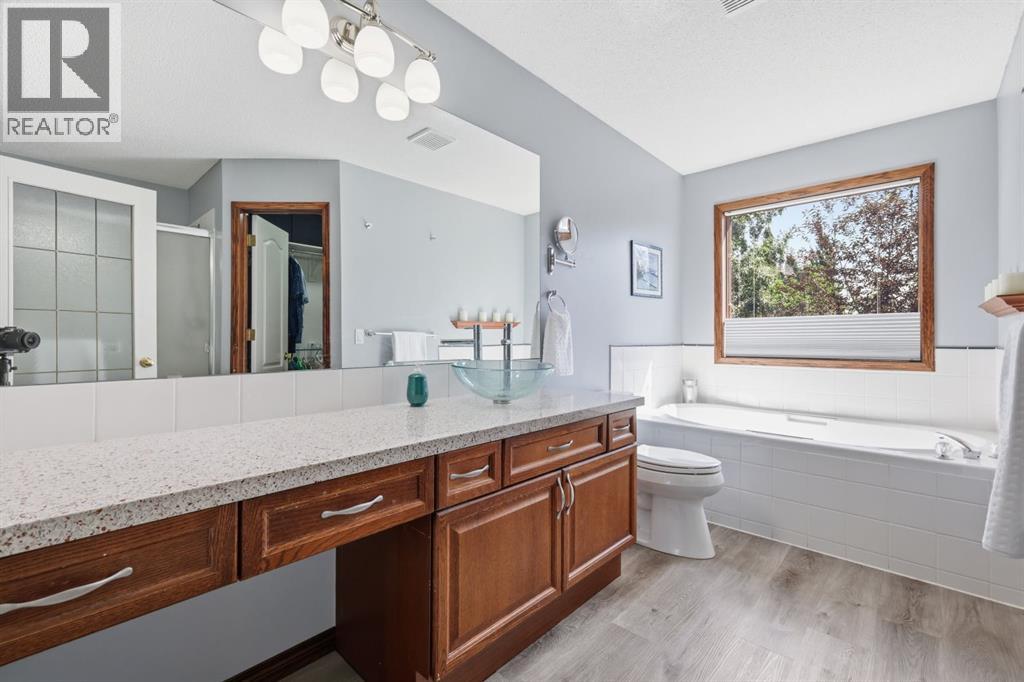 12 Valley Glen Heights NW - Image 25