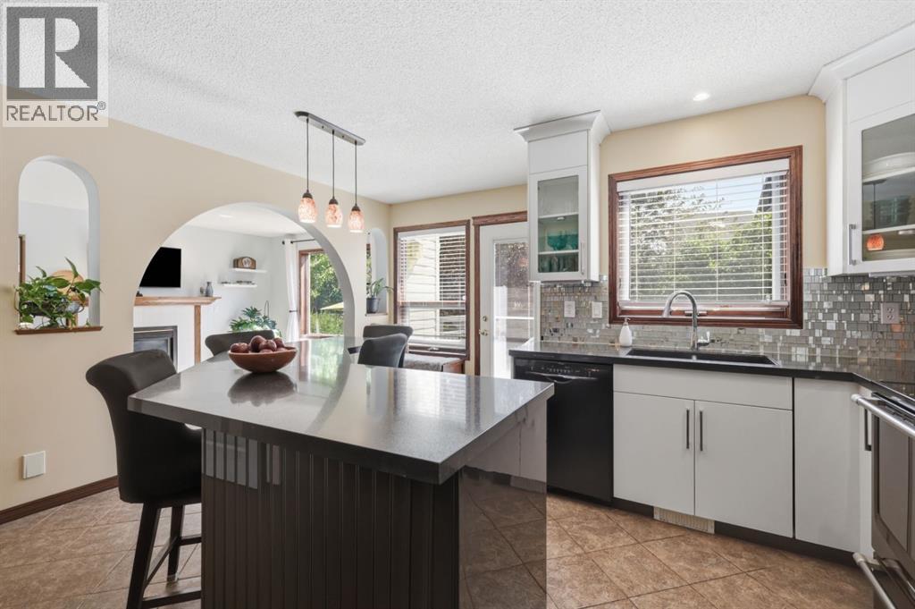 12 Valley Glen Heights NW - Image 10