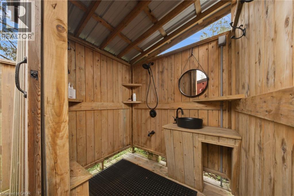 111 WILSON Drive - Image 8