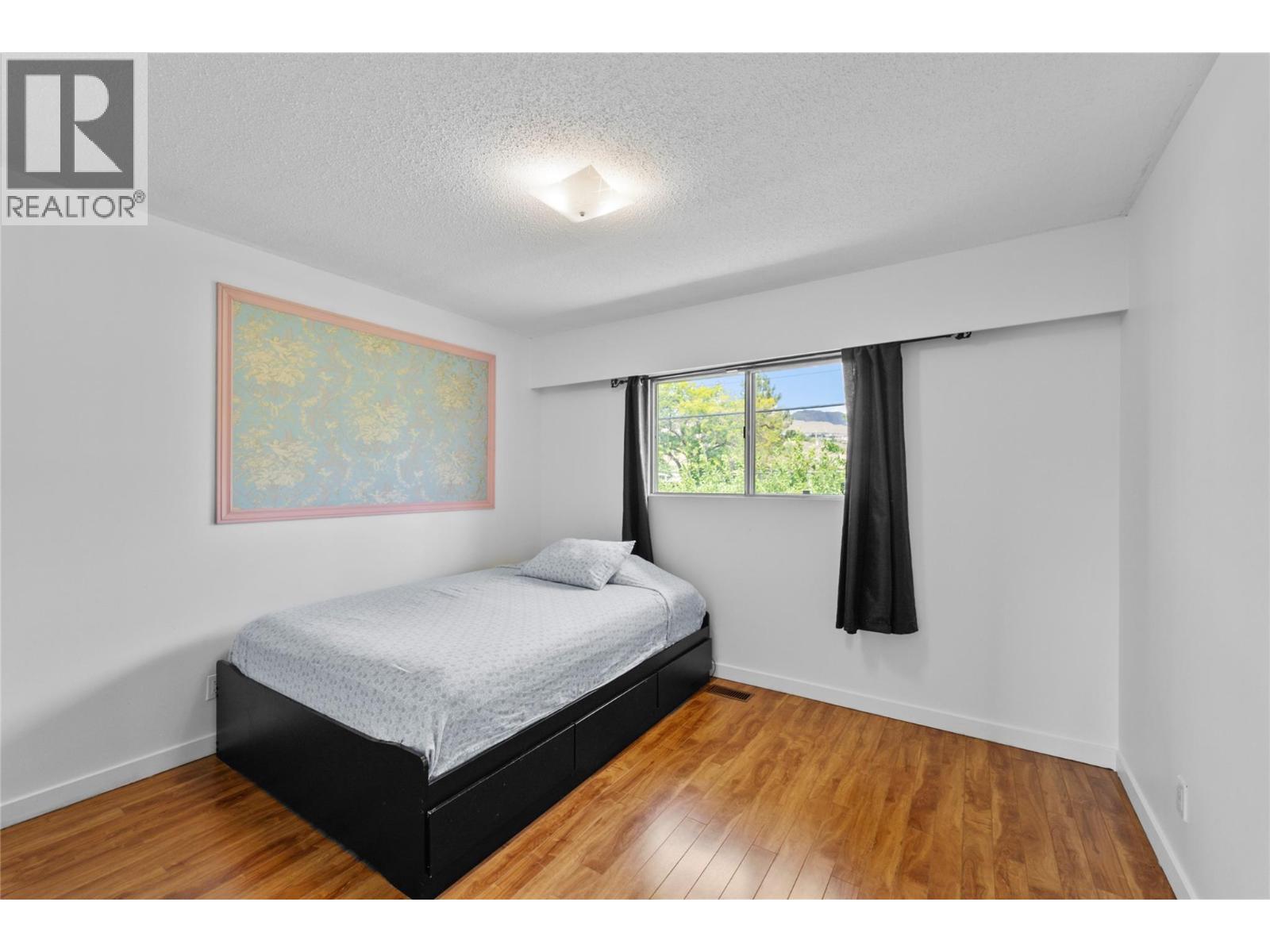 833 Sudbury Avenue - 13