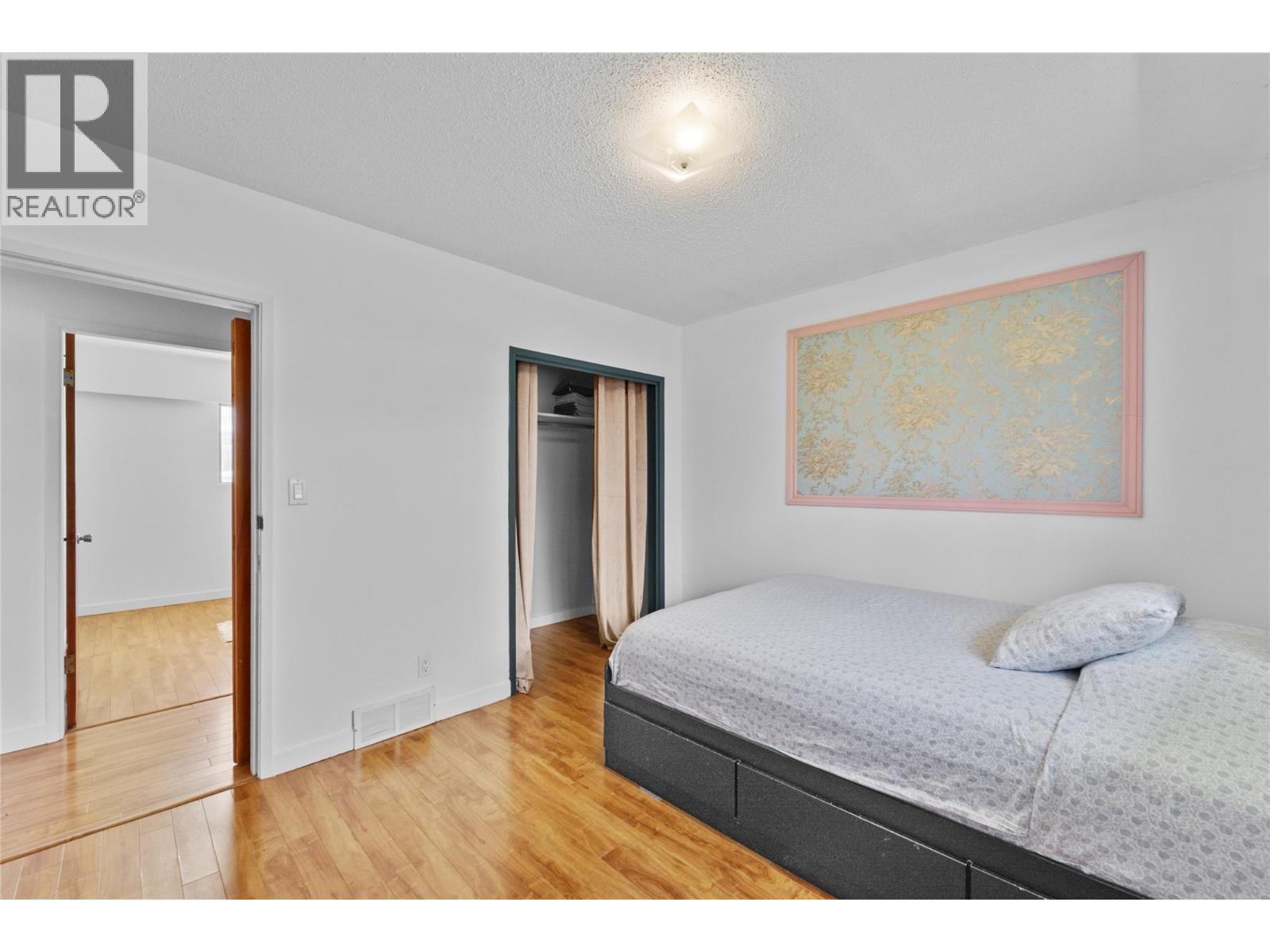 833 Sudbury Avenue - Image 14