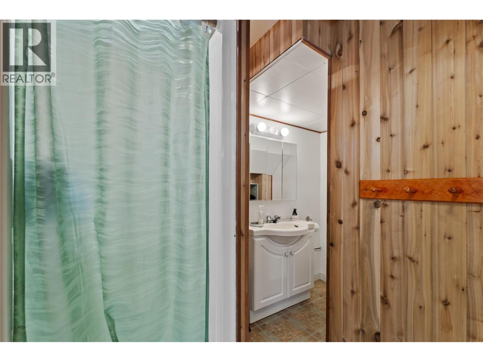 833 Sudbury Avenue - 30