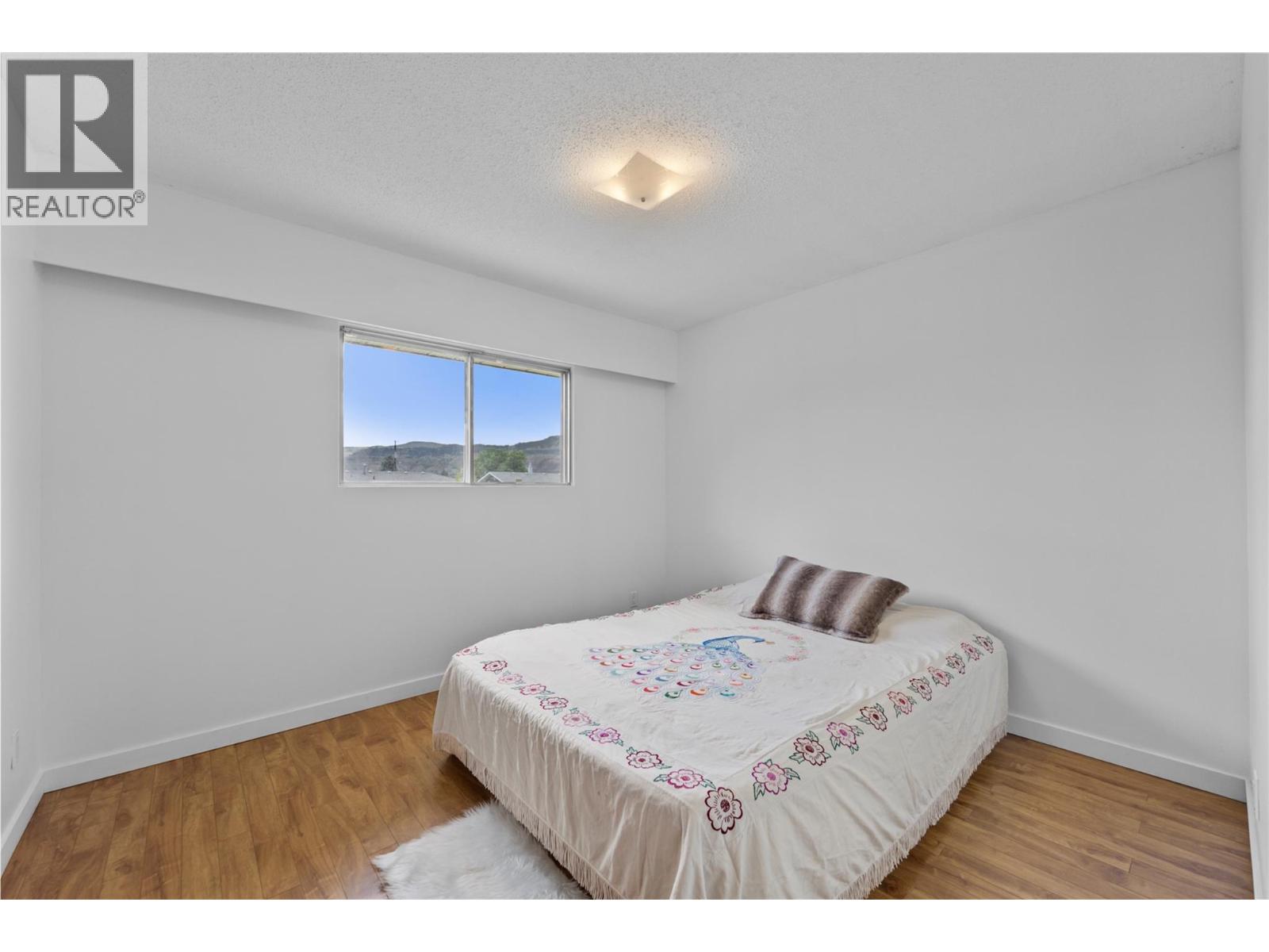 833 Sudbury Avenue - 12