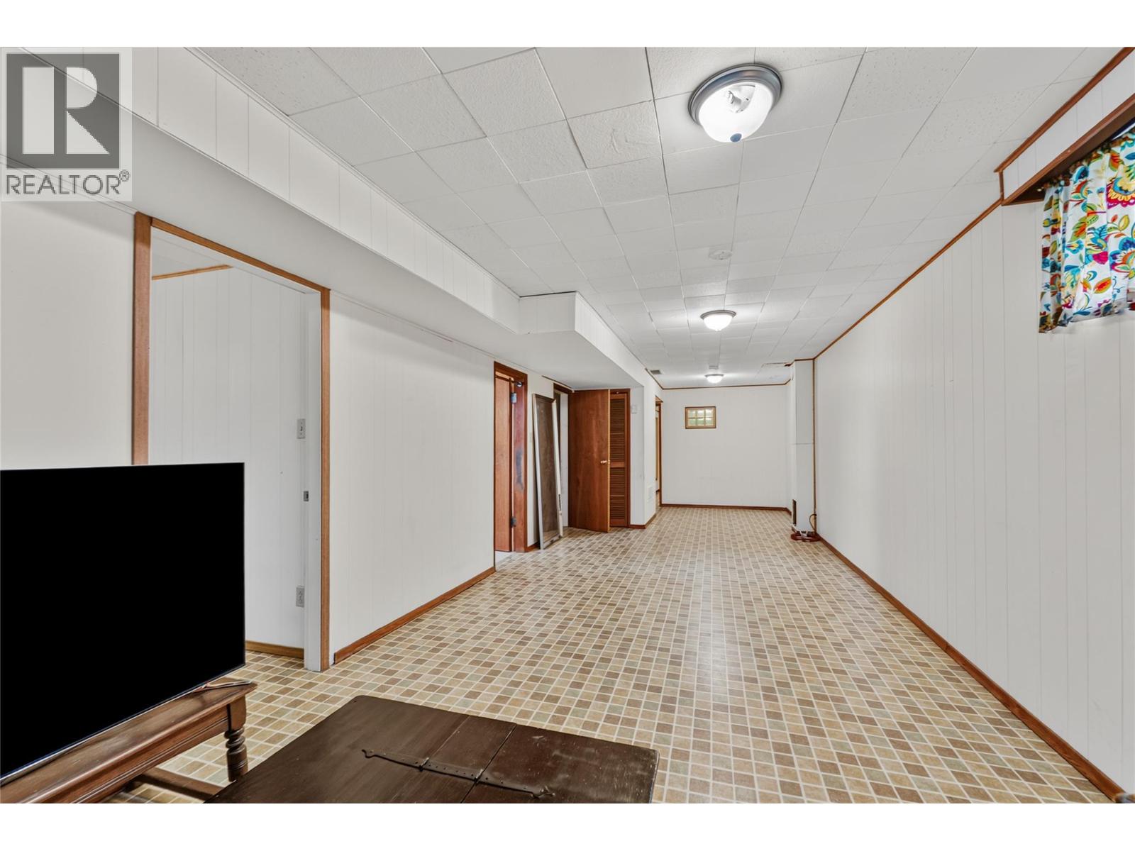 833 Sudbury Avenue - Image 22