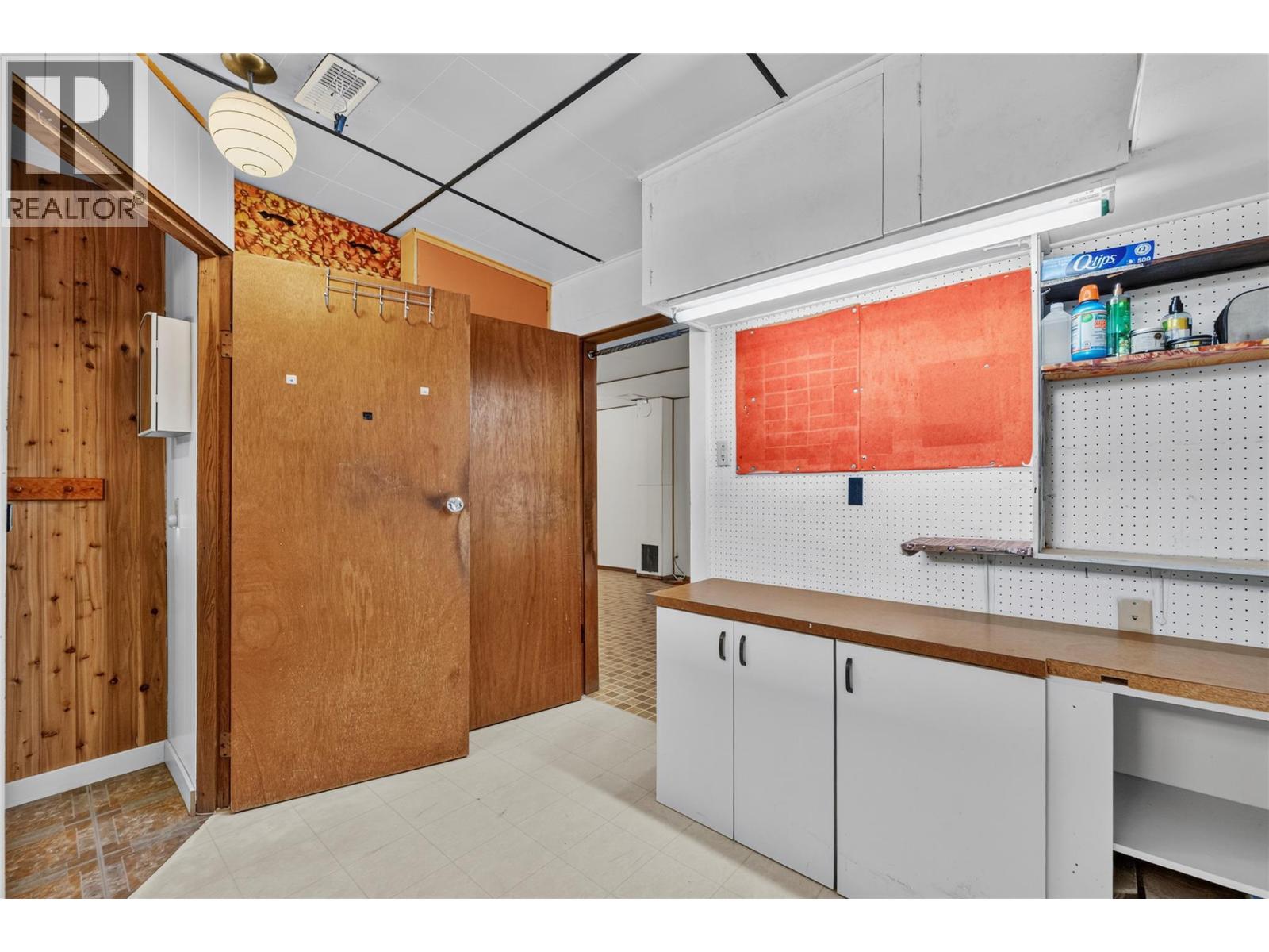 833 Sudbury Avenue - Image 28