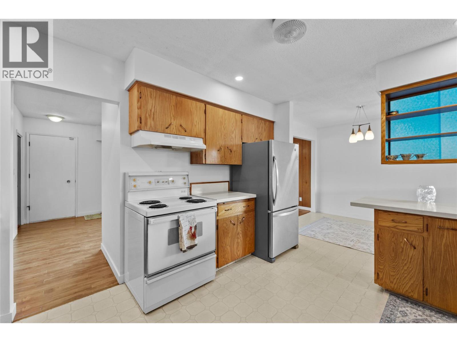 833 Sudbury Avenue - 5