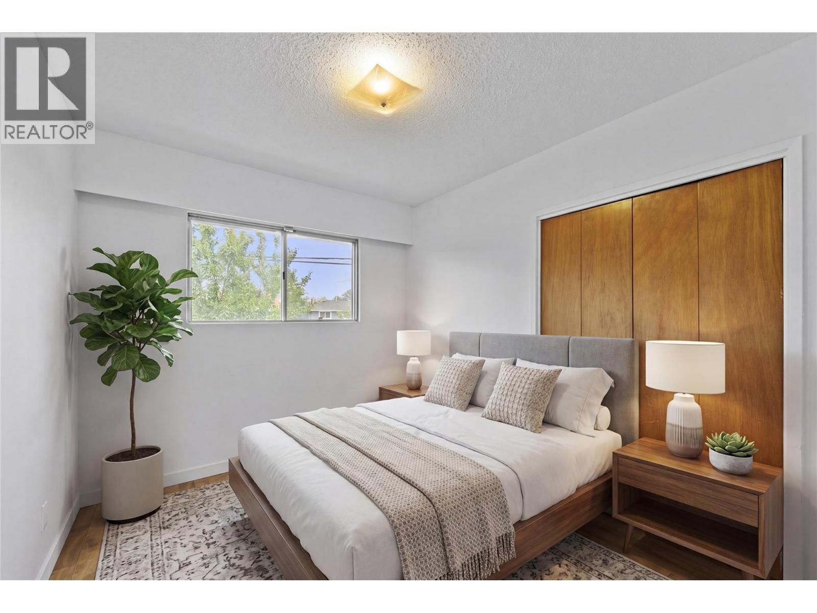 833 Sudbury Avenue - 11