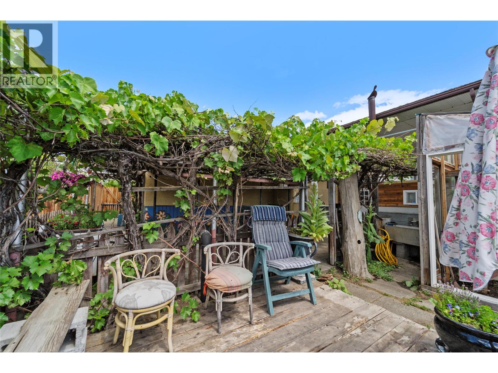 833 Sudbury Avenue - 52