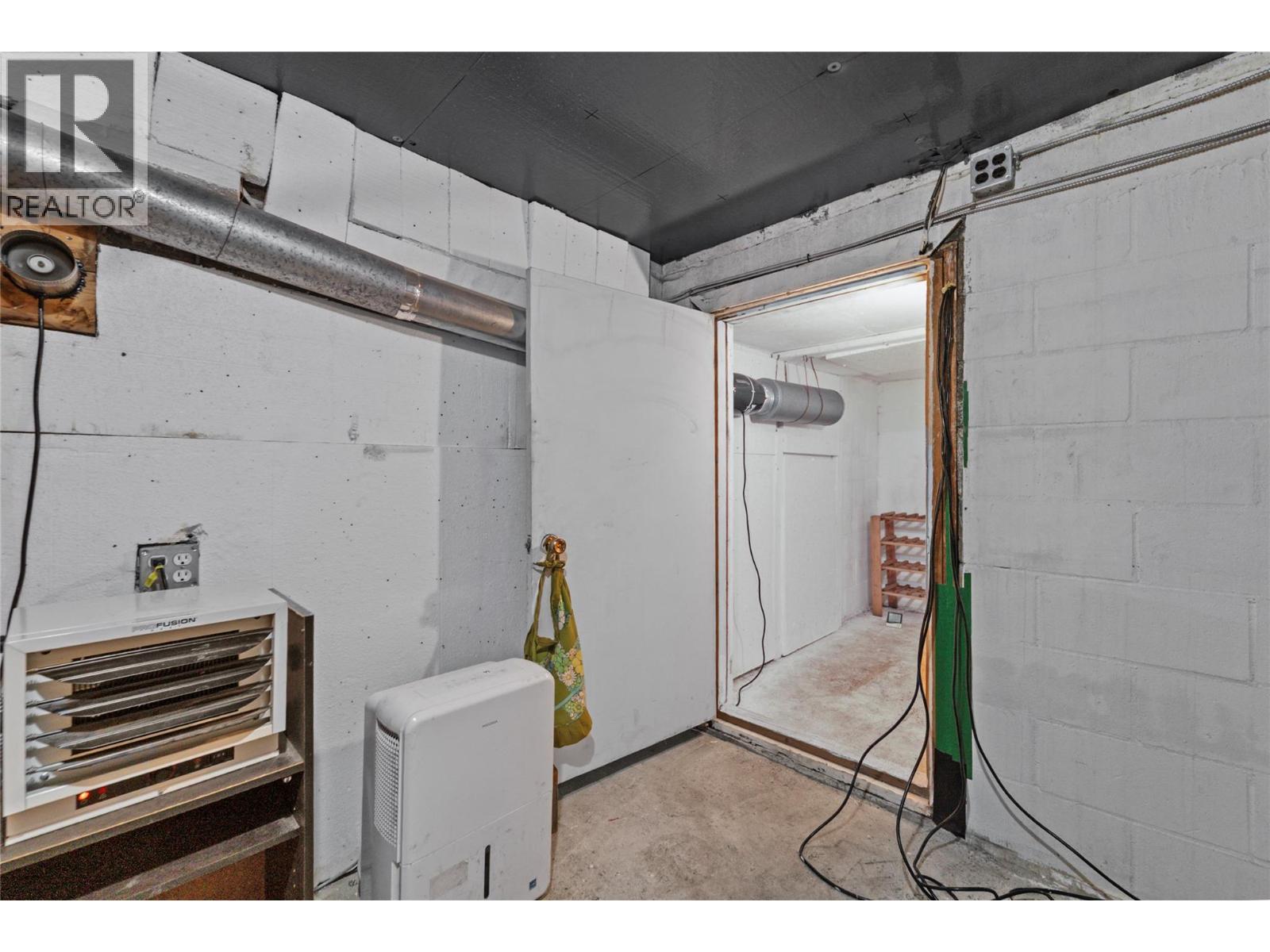 833 Sudbury Avenue - 47