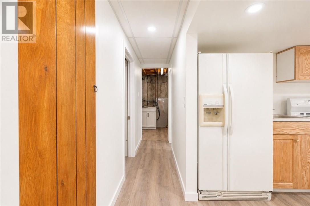 2737 Rockwood Drive - 28